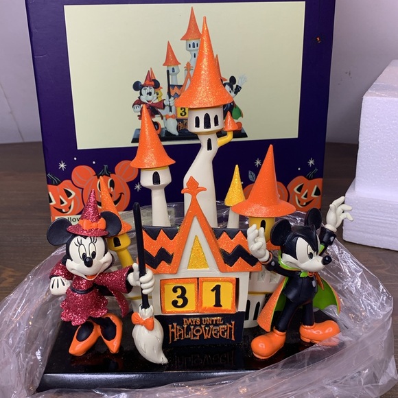 Disney Other - Disney Parks Mickey and Minnie Mouse 2018 Halloween Countdown Calendar